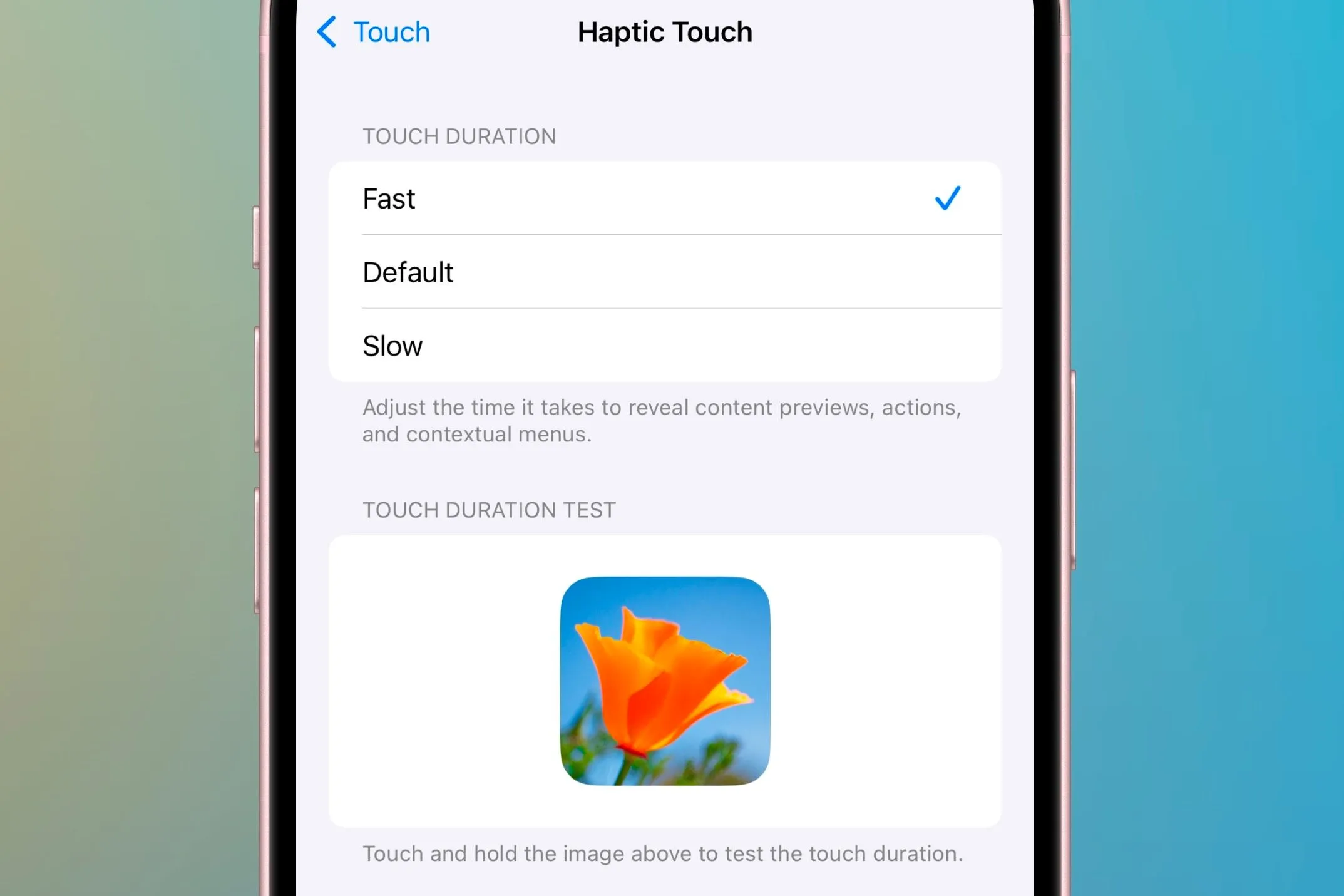 Cài đặt Haptic Touch trên iPhone với các tùy chọn cường độ phản hồi.