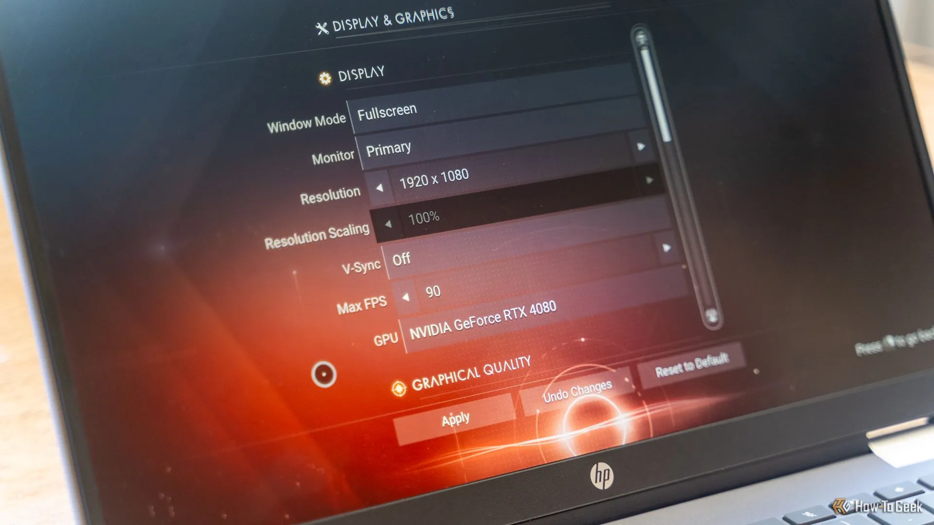 Chromebook Plus hiển thị trò chơi No Man's Sky đang chạy mượt mà qua GeForce NOW.