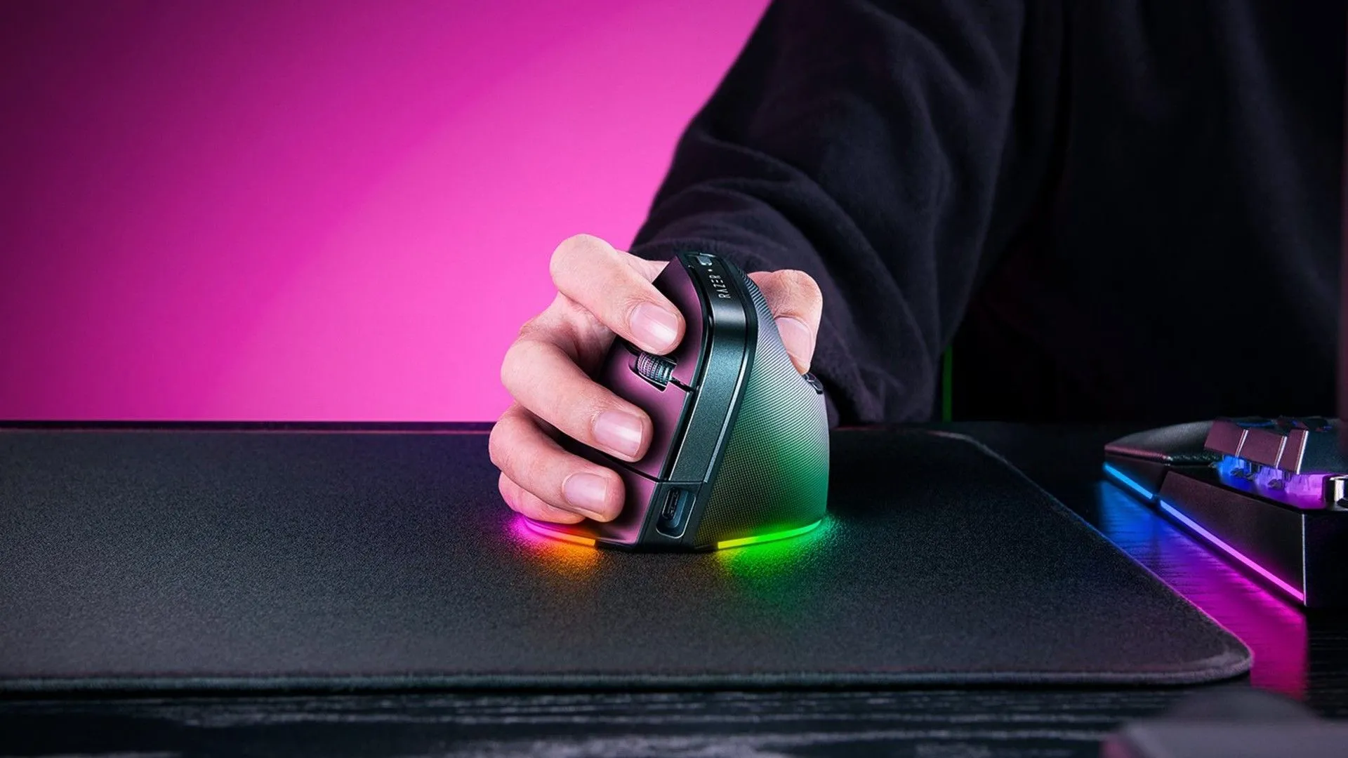 Chuột Razer Pro Click V2 Vertical màu đen được một người sử dụng