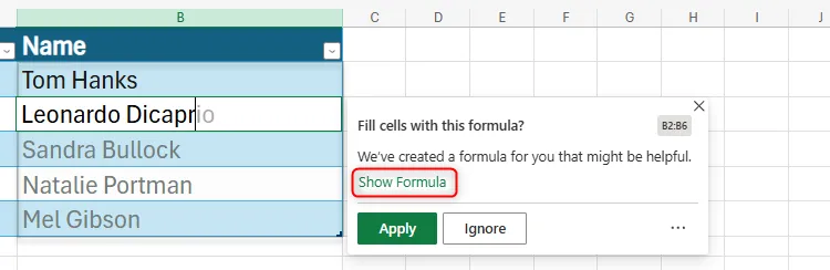 Công cụ Formula by Example đang hoạt động trong Excel for the Web, hiển thị tùy chọn 'Show Formula' khi trích xuất thông tin.