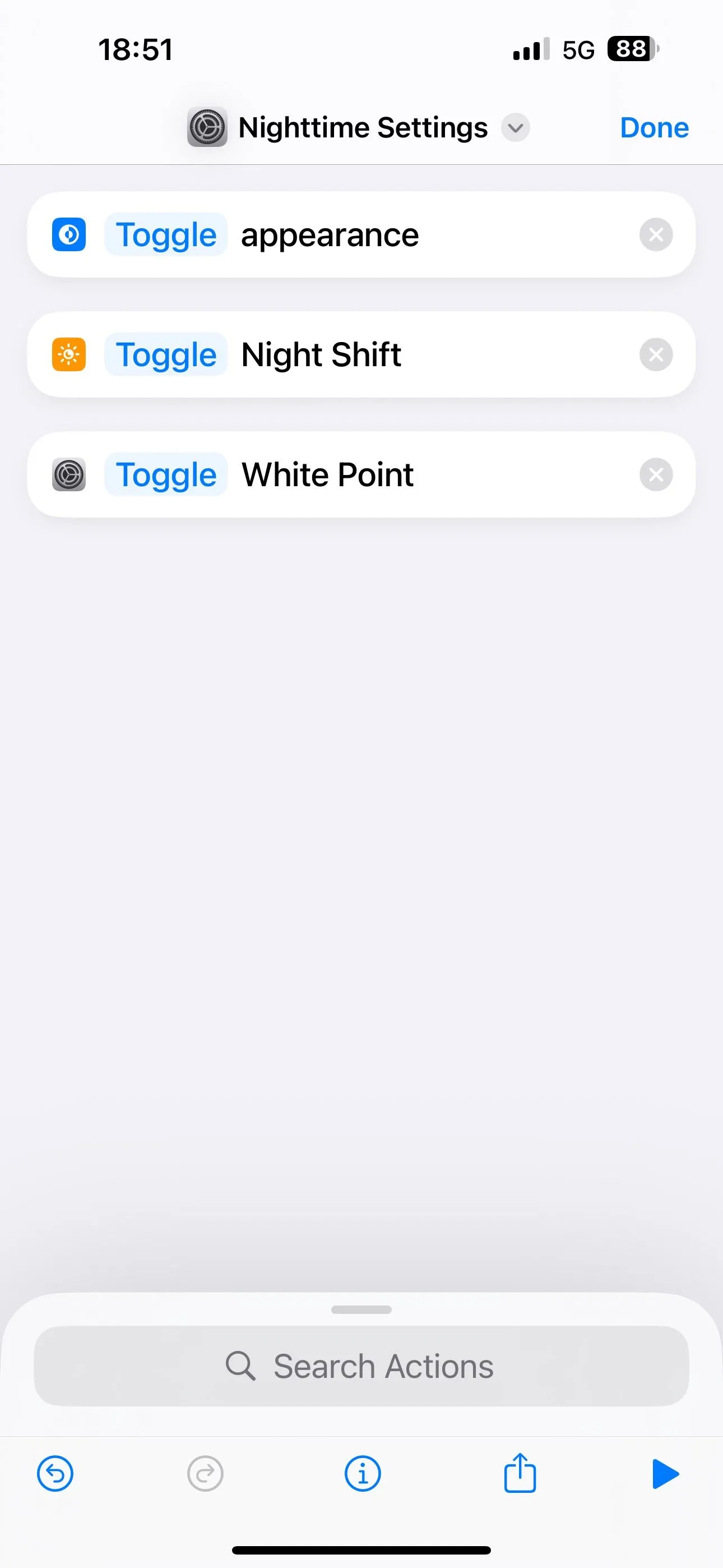Đổi tên phím tắt trong ứng dụng Phím tắt iPhone thành &quot;Cài đặt Ban đêm&quot; để dễ dàng quản lý.