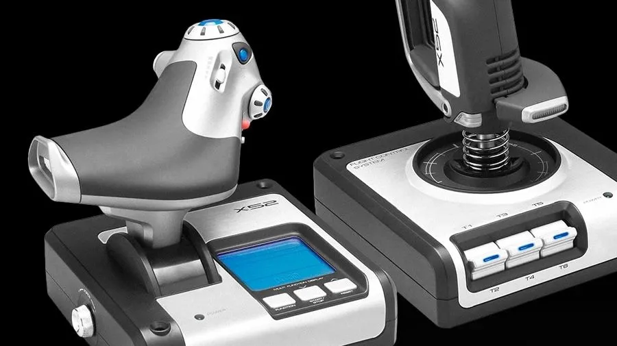 Hệ thống HOTAS Logitech Saitek X52, một bộ cần lái và cần ga chuyên nghiệp.