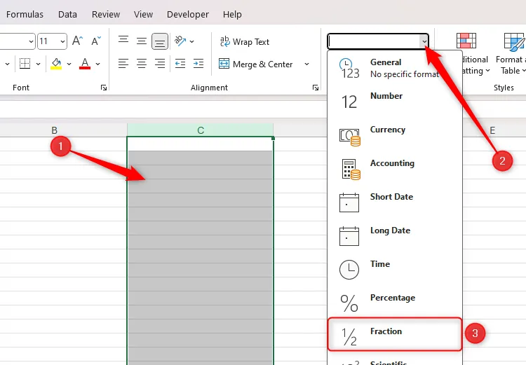 Hình ảnh cột C được chọn trong Excel, hiển thị menu thả xuống định dạng số và lựa chọn &quot;Fraction&quot; để định dạng phân số.