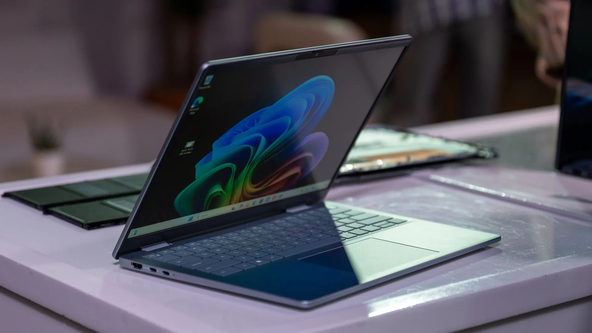 Laptop Dell Pro Premium series mới với thiết kế hiện đại và hiệu năng cao
