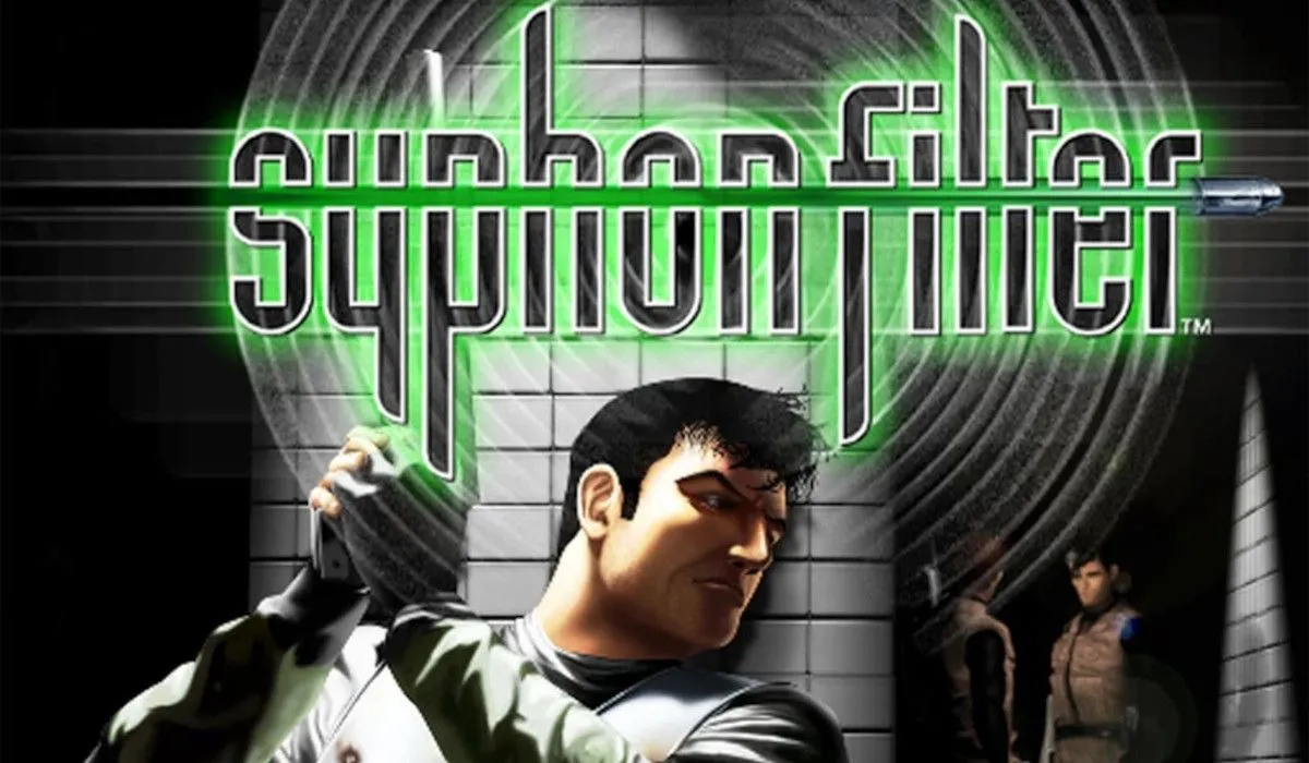 Ảnh bìa tựa game hành động lén lút Syphon Filter, với đặc vụ Gabriel Logan và logo game.