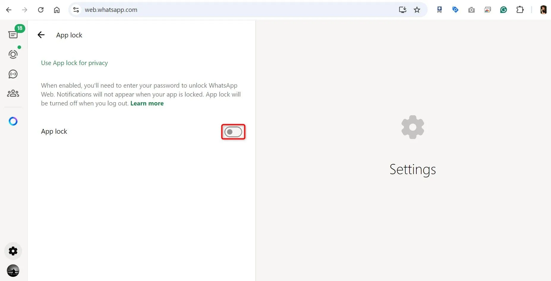 Bật tùy chọn &quot;Khóa ứng dụng&quot; (App Lock) trong cài đặt bảo mật của WhatsApp Web để kích hoạt tính năng khóa bằng mật khẩu.