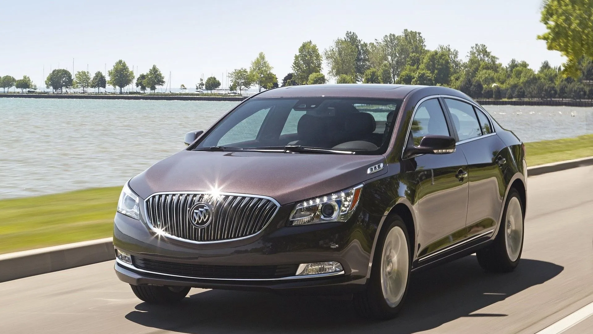 Buick LaCrosse 2014 nội thất tiện nghi, xe Buick cũ bền bỉ
