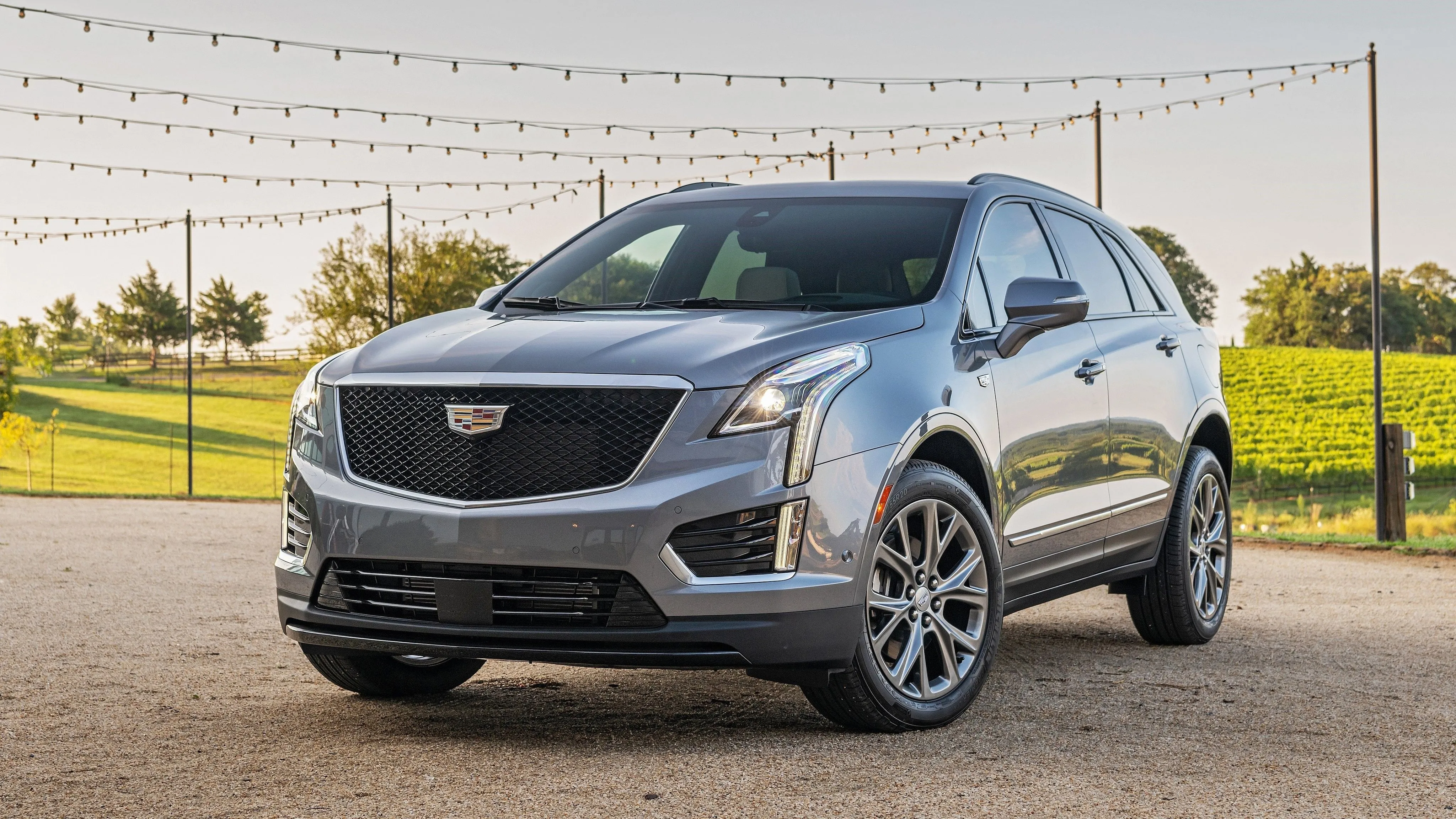 Cadillac XT5 2025 thiết kế sang trọng