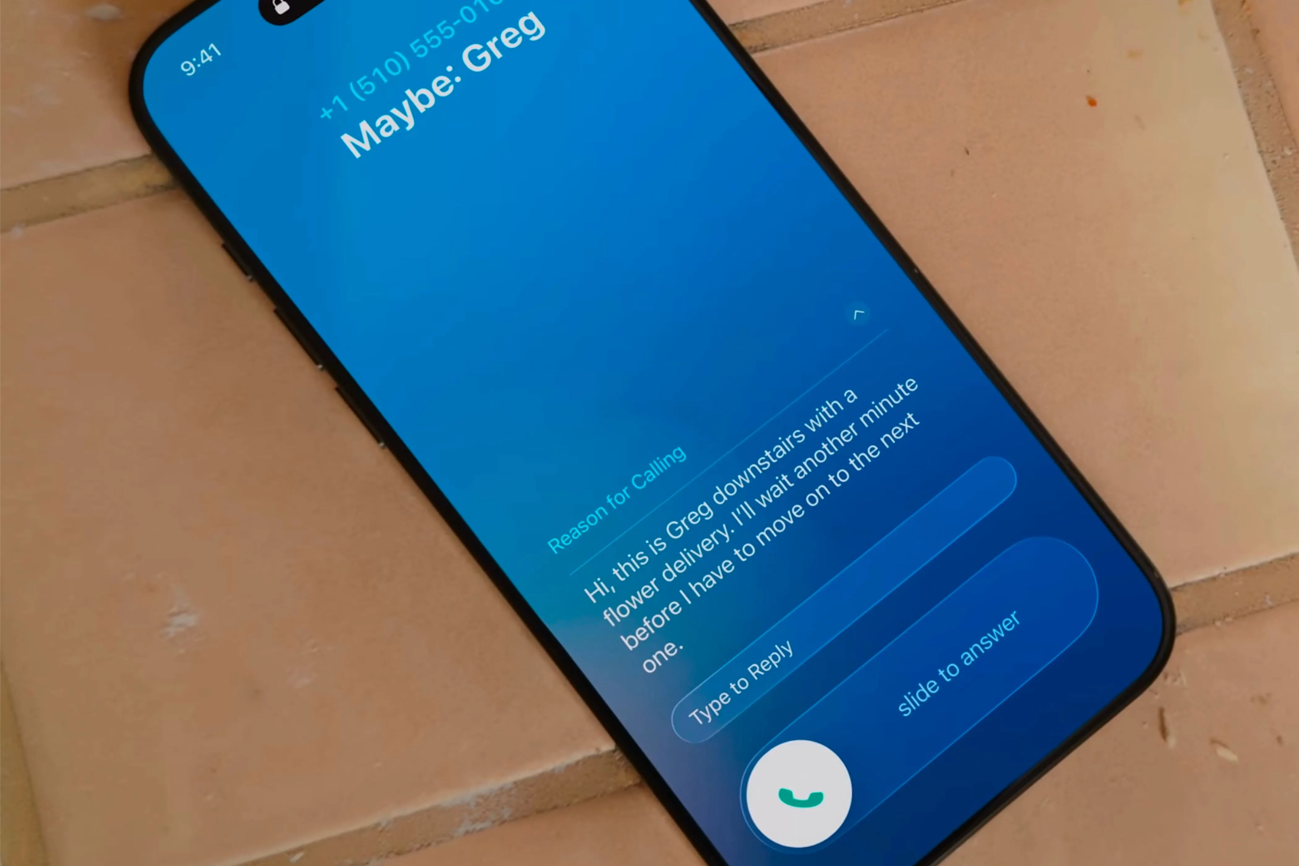 Giao diện Sàng Lọc Cuộc Gọi của iOS 26 hiển thị bản ghi cuộc gọi và tùy chọn trả lời bằng văn bản, giúp người dùng quản lý cuộc gọi từ số lạ.