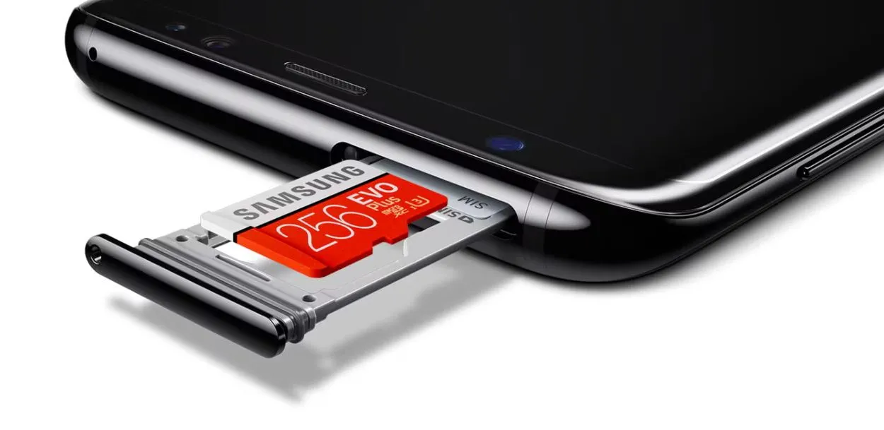Khay thẻ nhớ microSD của Samsung Galaxy S8 với khe cắm thẻ SIM