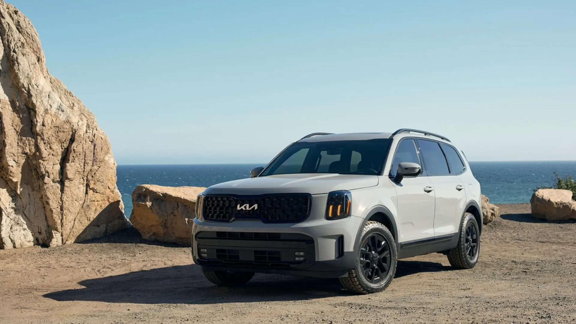 Kia Telluride 2025 màu xám bạc sang trọng