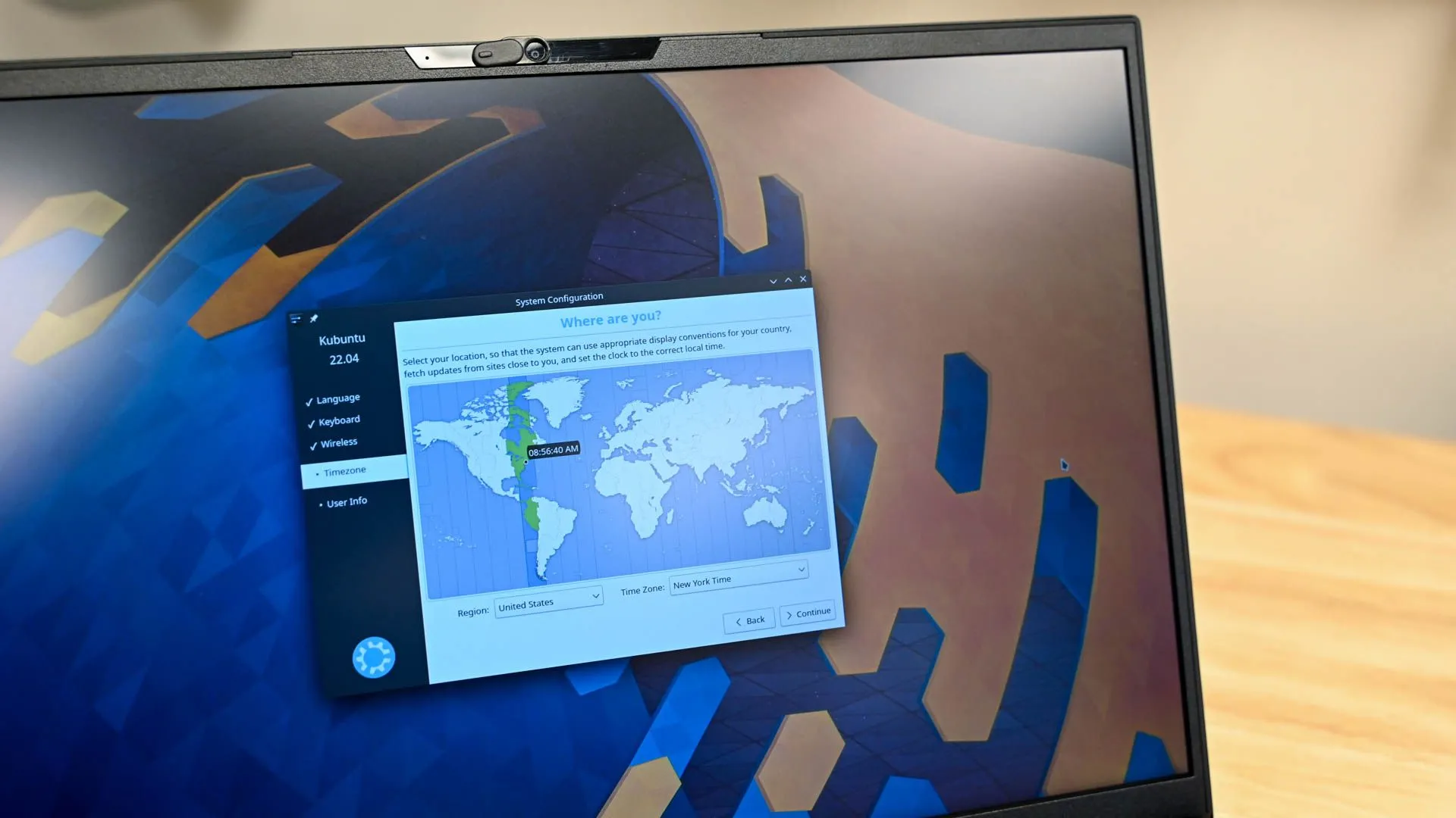 Màn hình cấu hình múi giờ trên Linux, ví dụ về thời gian UTC