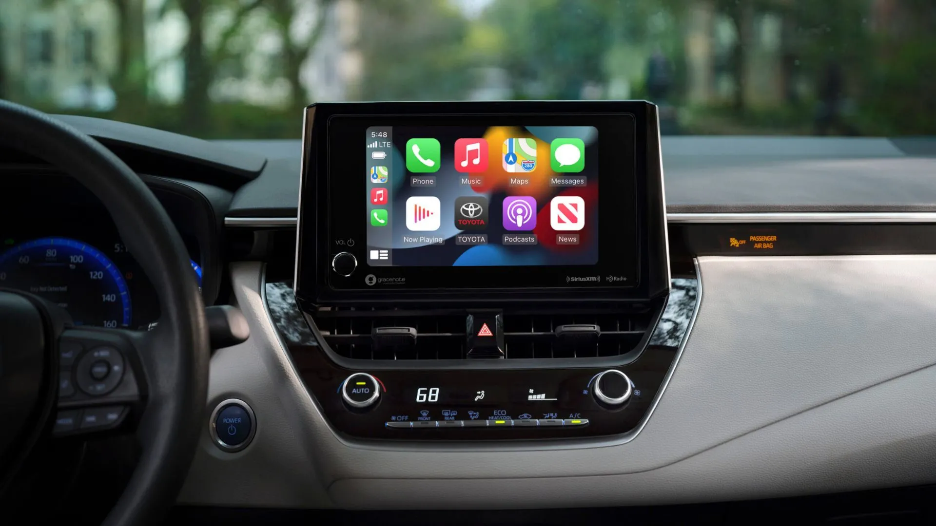 Màn hình thông tin giải trí của Toyota Corolla Hybrid 2025.