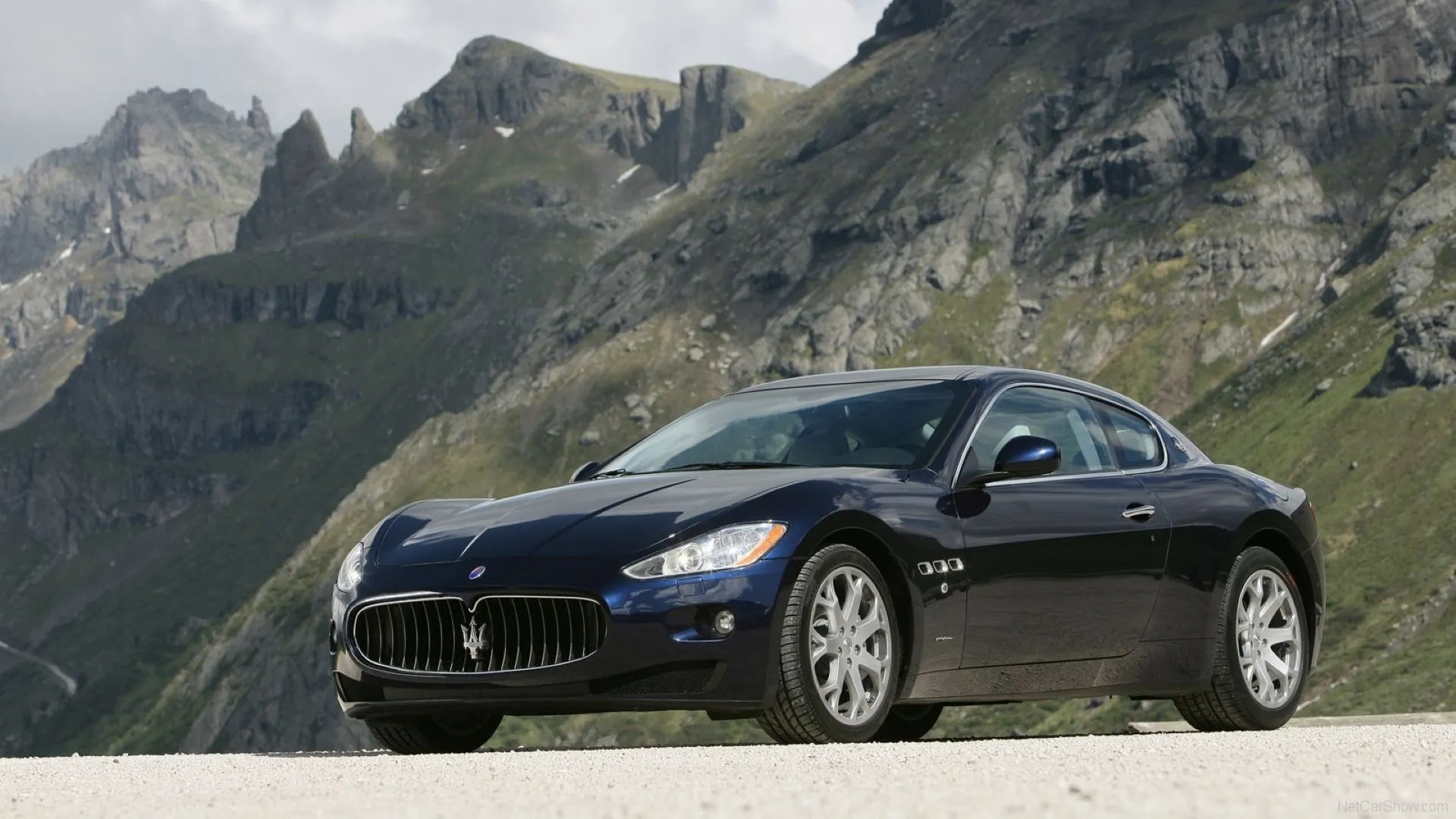 Maserati GranTurismo S 2012 với thiết kế thanh lịch và thể thao