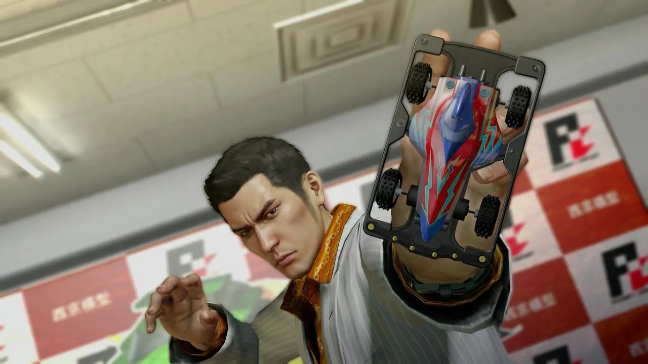 Xe đua điều khiển từ xa trong minigame Pocket Circuit của Yakuza 0