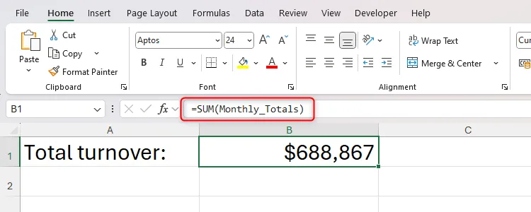 Công thức SUM trong Excel sử dụng tên vùng &quot;Monthly_Totals&quot; giúp dễ đọc và quản lý hơn