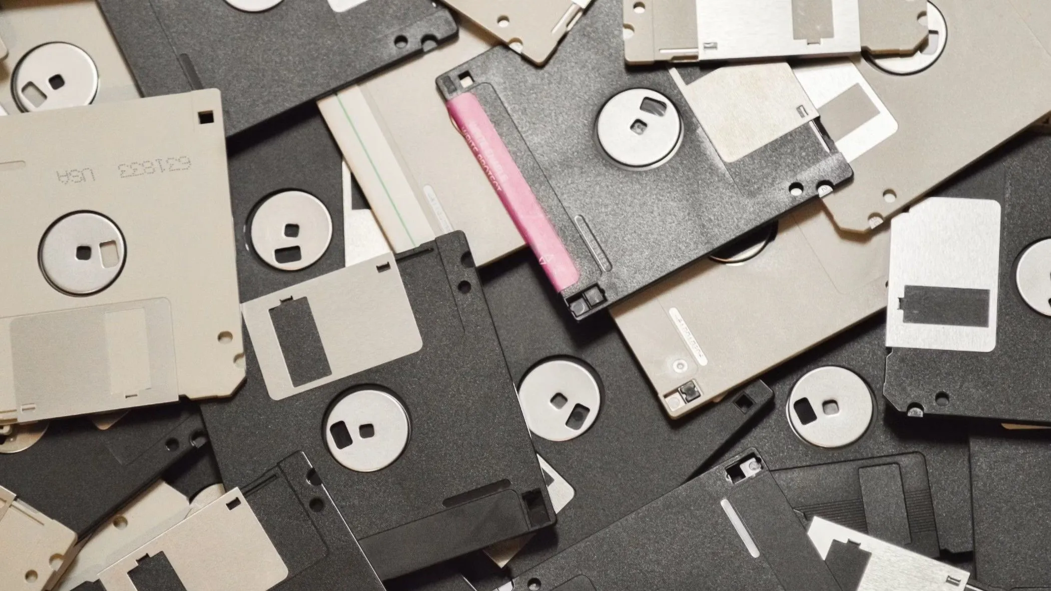 Đĩa mềm xếp thành chồng