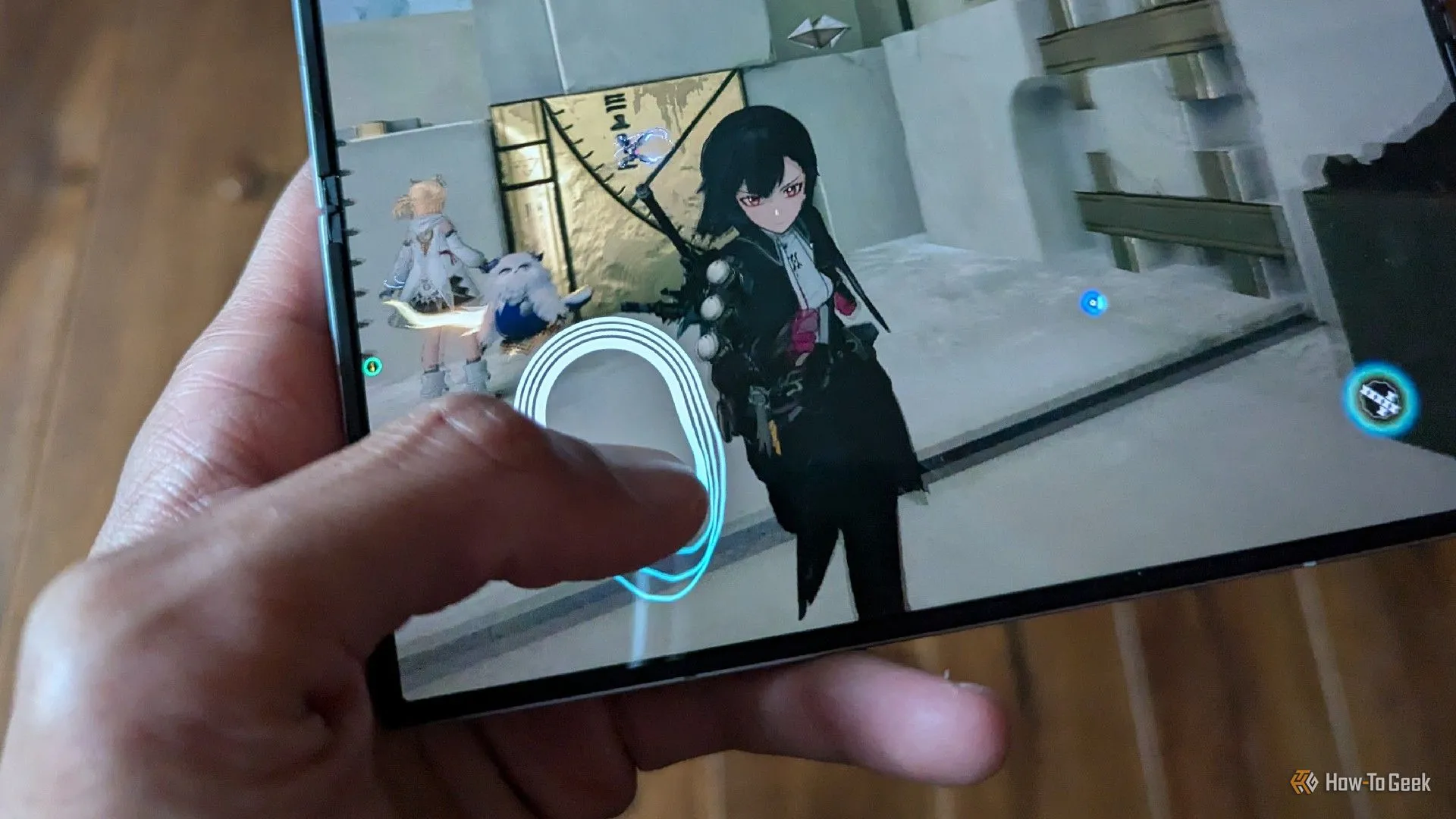 Hình ảnh game Ex Astris đang chạy trên Galaxy Z Fold 6, minh họa vấn đề dữ liệu game không được đồng bộ dù đã tạo tài khoản.