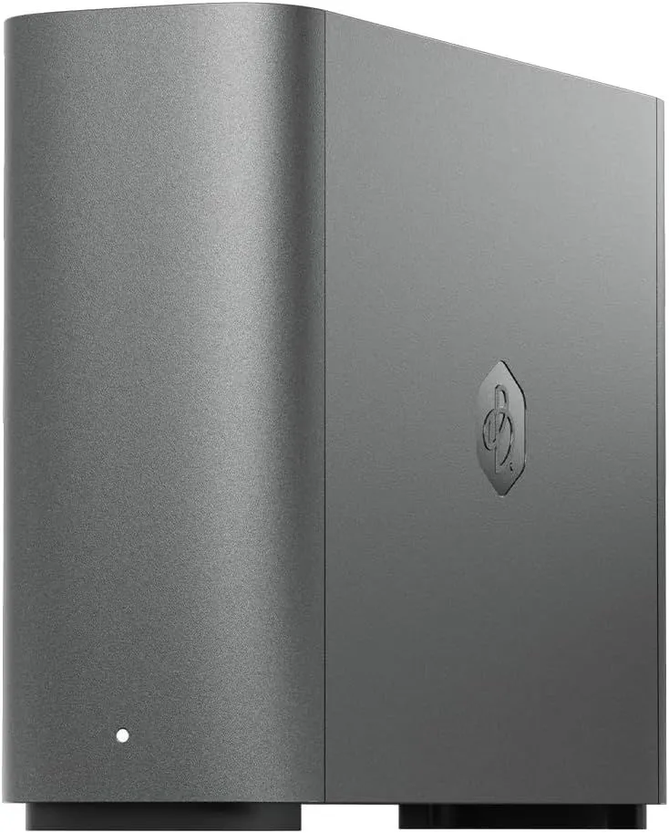 Hình ảnh sản phẩm Synology BeeStation Plus, nổi bật dung lượng 8TB và hỗ trợ Plex.