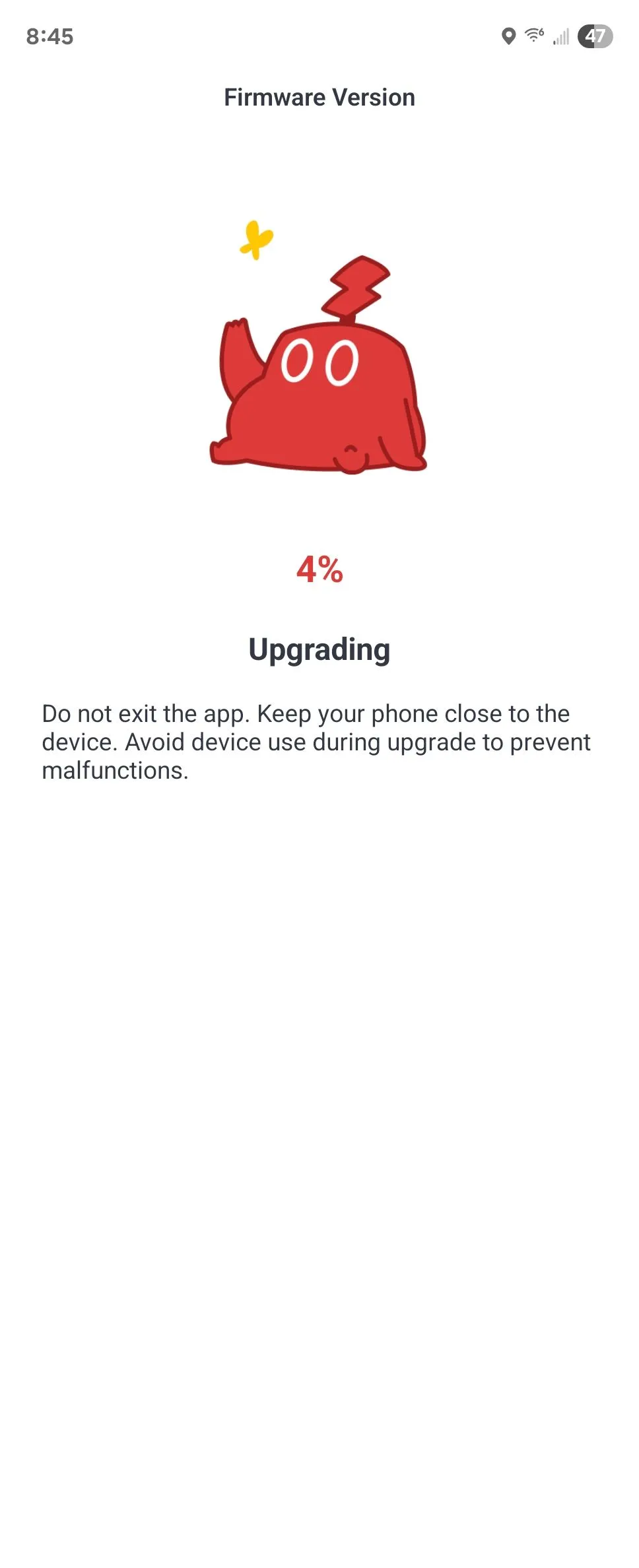 Màn hình điện thoại Android hiển thị quá trình nâng cấp firmware cho thiết bị SwitchBot thông minh, minh họa khả năng cập nhật qua ứng dụng di động.