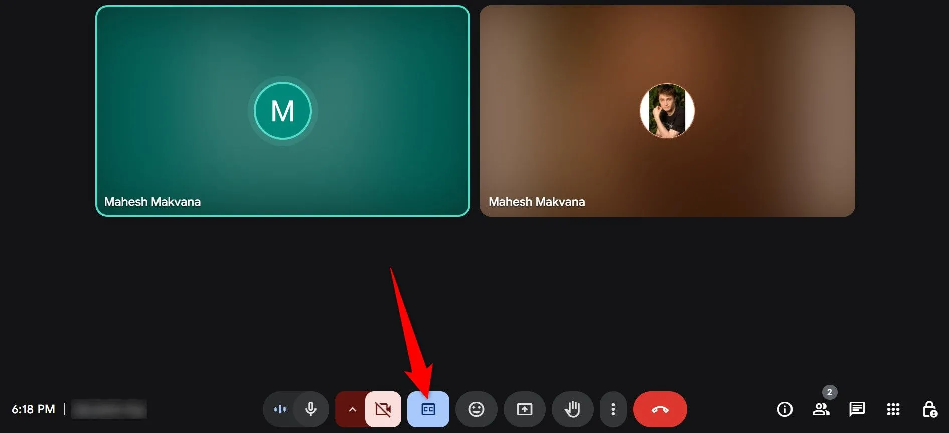 Biểu tượng CC (phụ đề) được làm nổi bật trên thanh công cụ của Google Meet