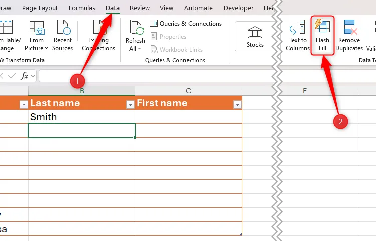 Chọn Flash Fill trong tab Data trên Excel