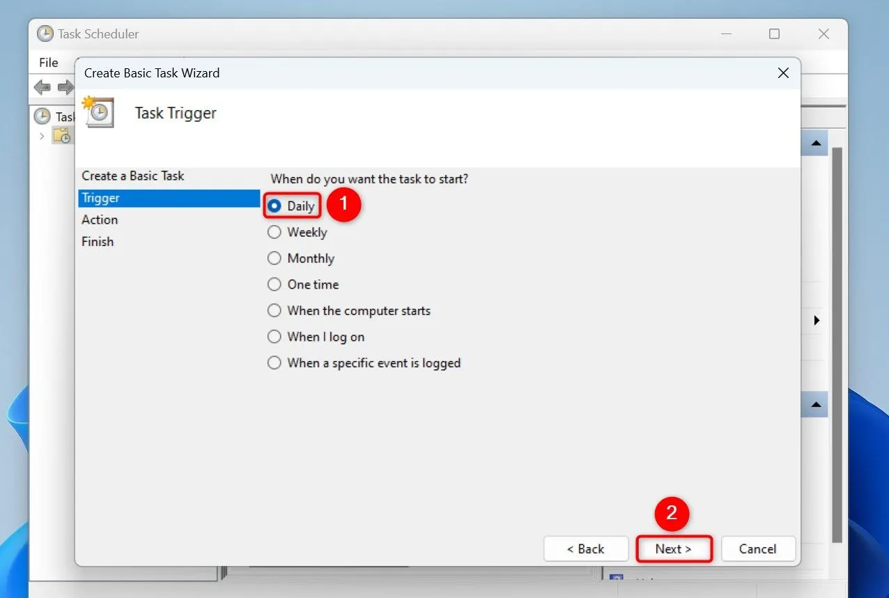 Chọn tần suất chạy tác vụ là hàng ngày (Daily) trong Task Scheduler để dọn dẹp thường xuyên