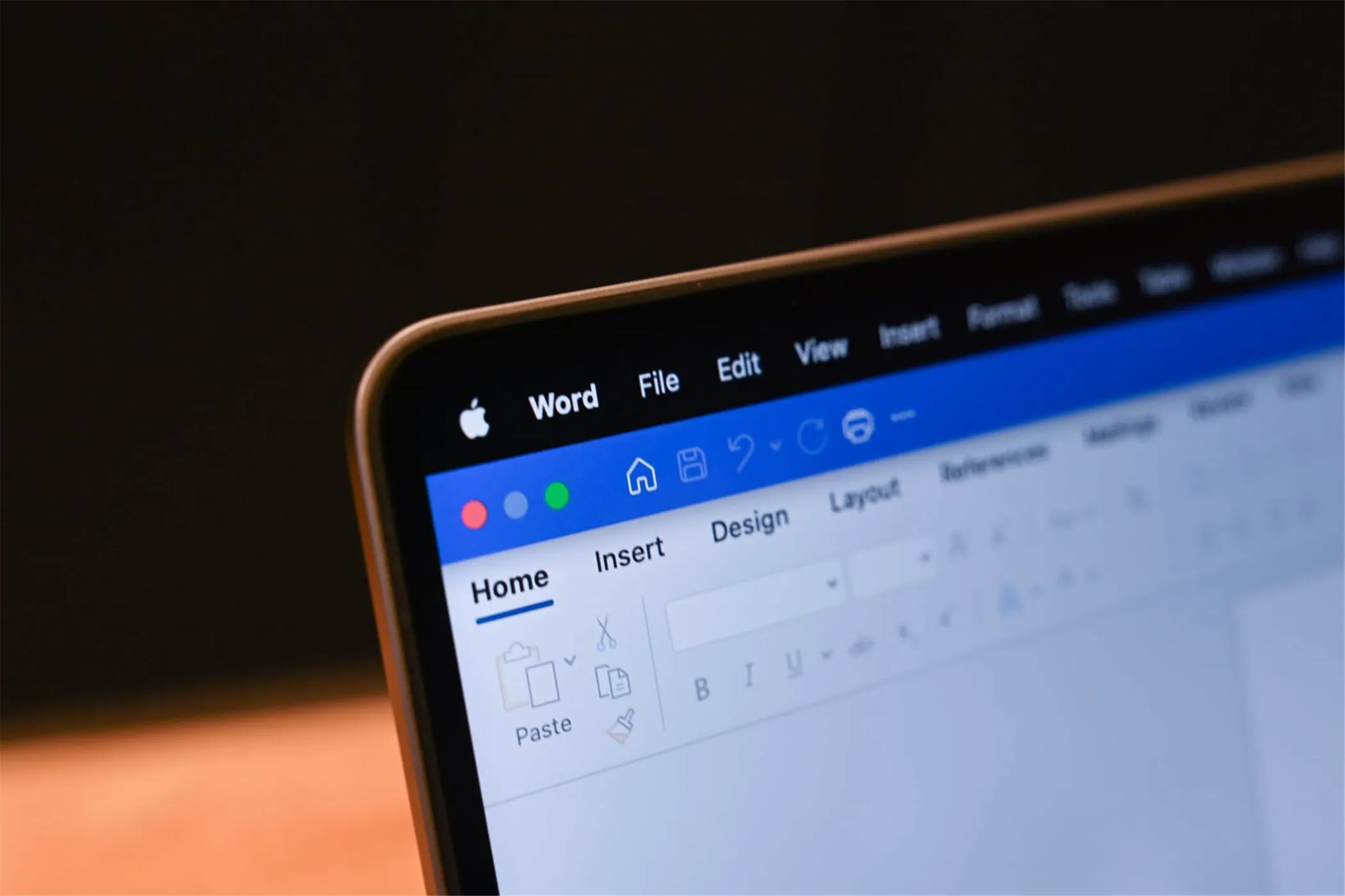 Màn hình Microsoft Word mở trên máy Mac, minh họa giao diện làm việc
