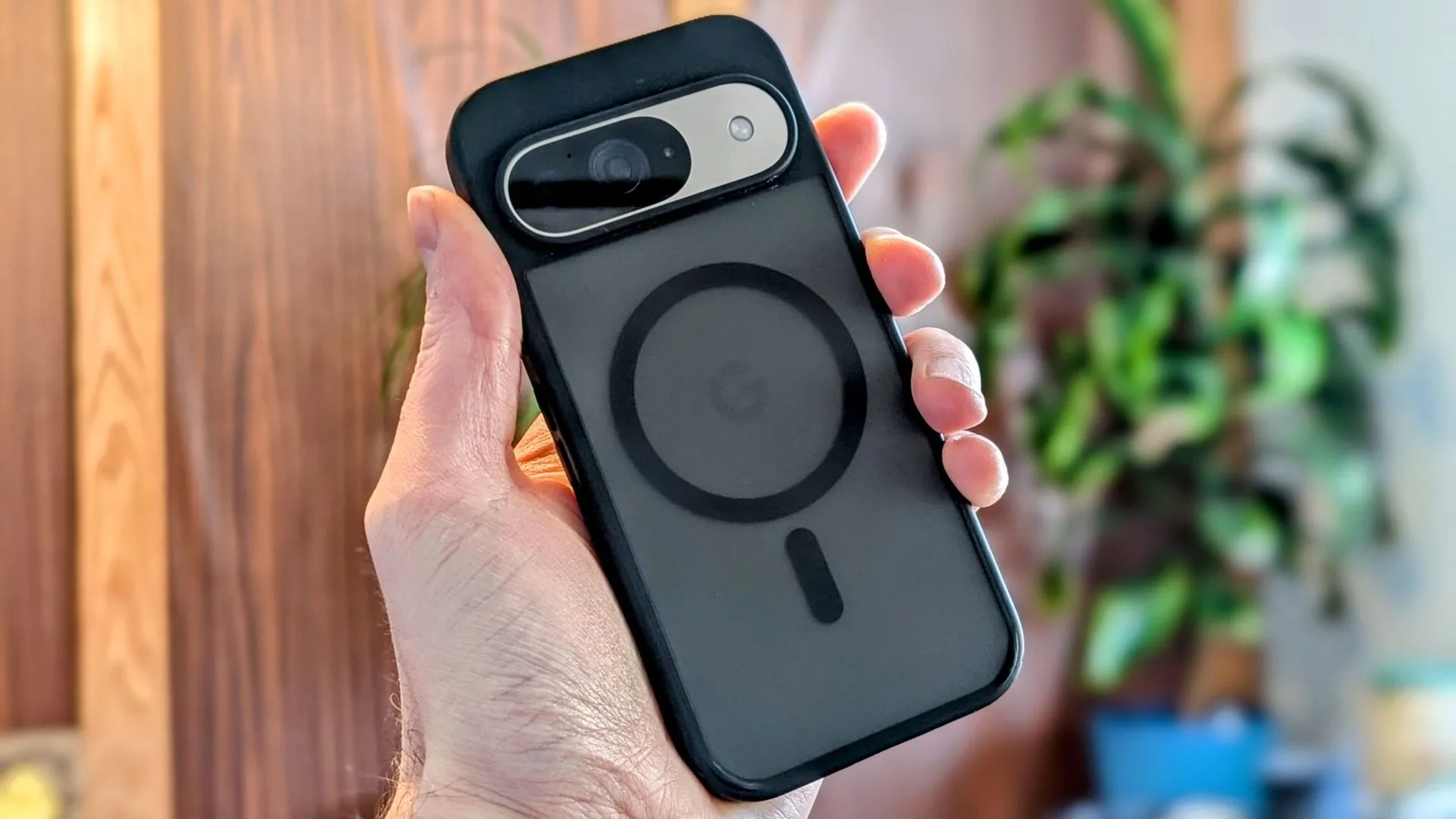 Ốp lưng MagSafe cho điện thoại Android Pixel, minh họa khả năng tương thích MagSafe