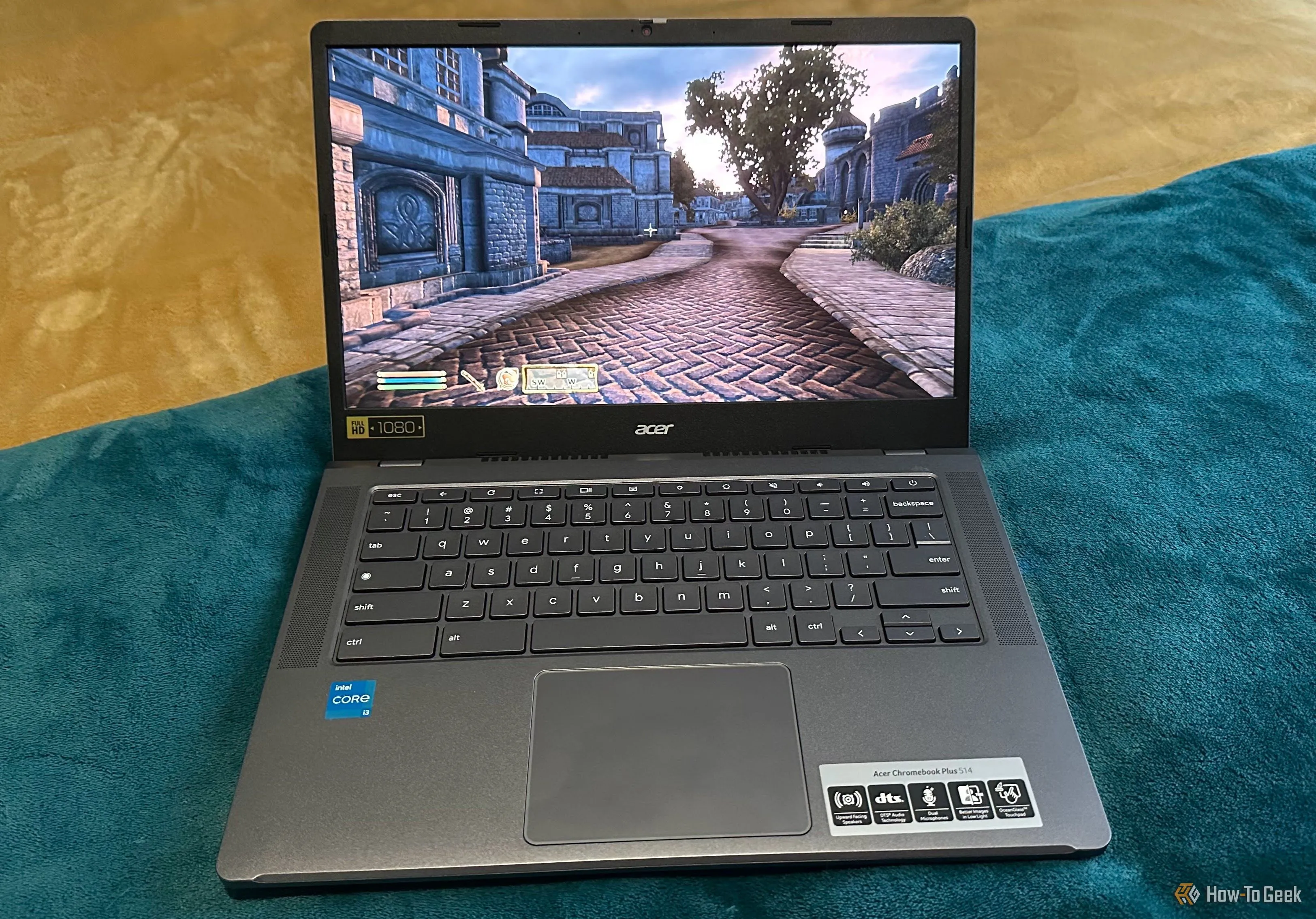 Trải nghiệm Elder Scrolls Oblivion với hiệu năng ổn định 60fps trên chiếc laptop Chromebook Plus.