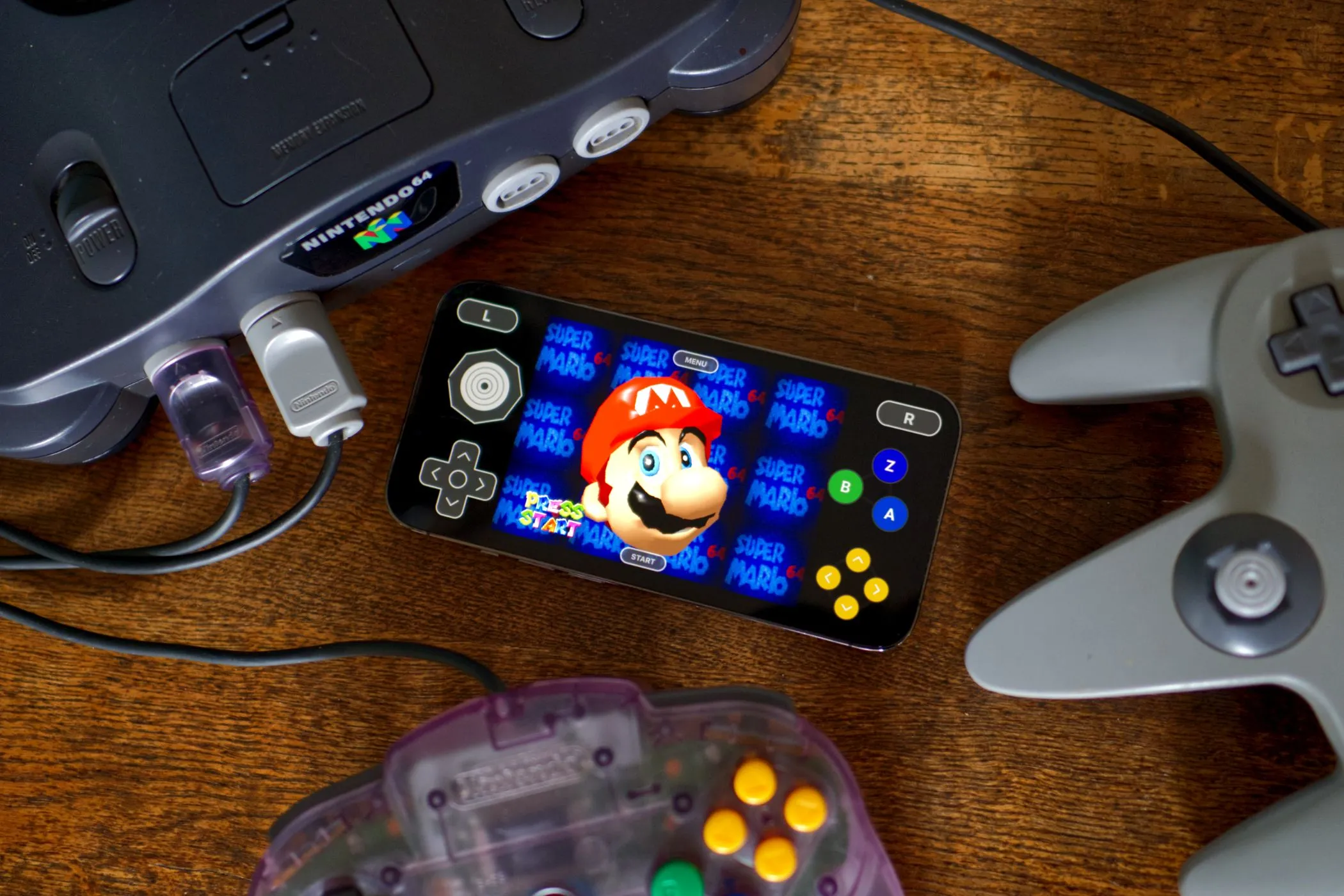 Trình giả lập Nintendo 64 game Super Mario 64 chạy trên iPhone qua ứng dụng Delta